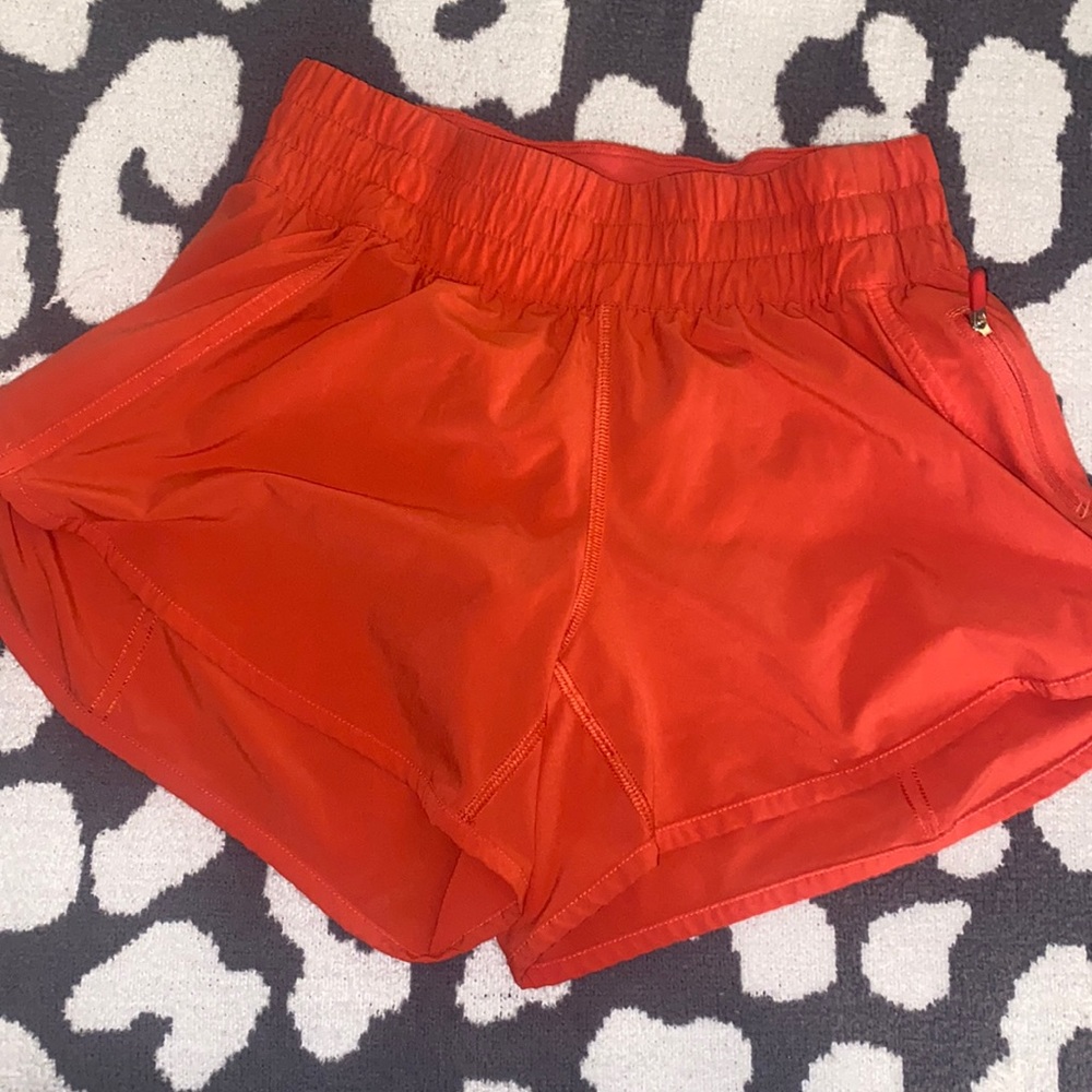 Lululemon track that shorts